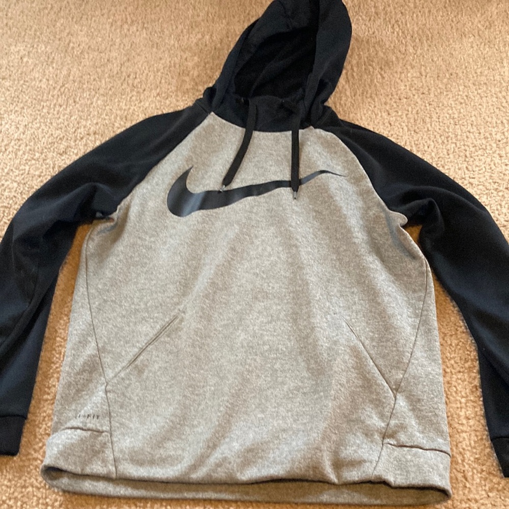 Nike dri fit hoodie sz small
